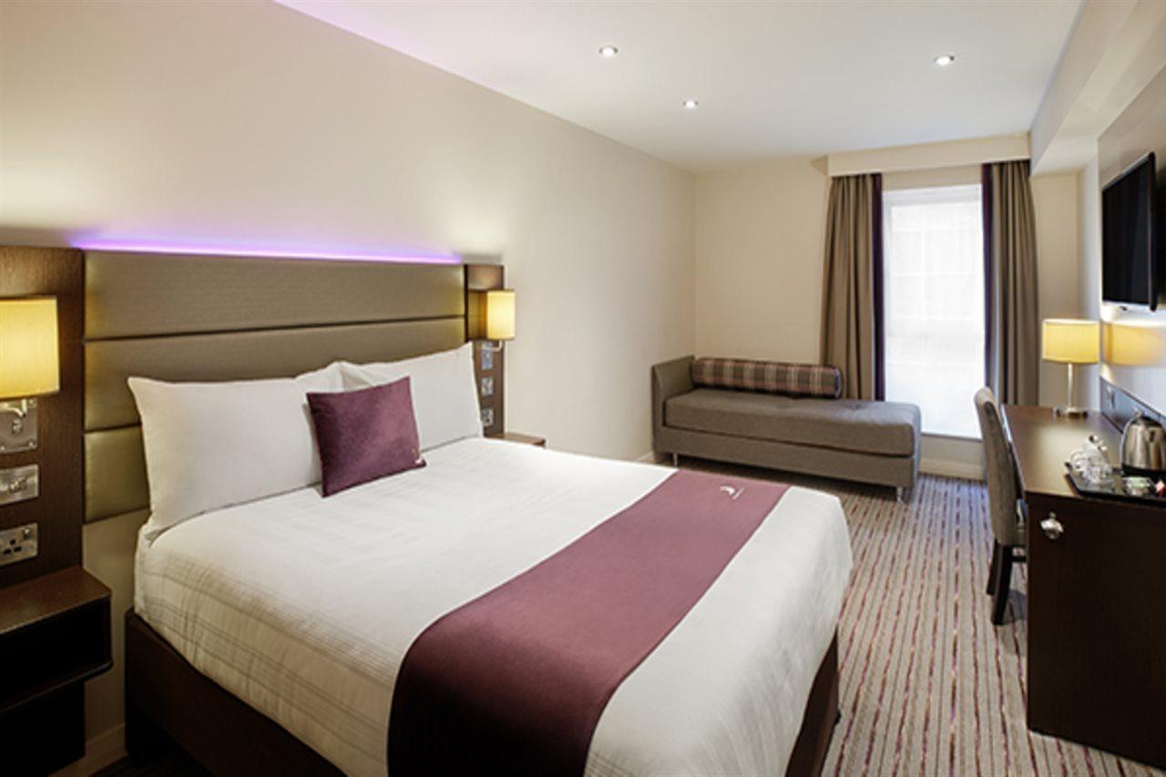 Premier Inn Fort William Exterior photo
