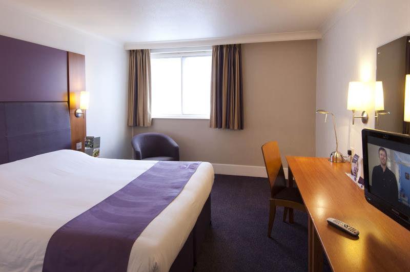 Premier Inn Fort William Exterior photo